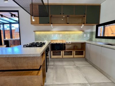 Casa à venda com 141m², 3 quartos, 1 suíte, 1 vaga no bairro Campeche em Florianópolis - Foto 13
