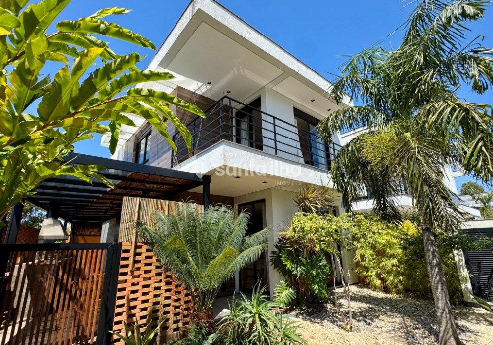 Casa à venda com 141m², 3 quartos, 1 suíte, 1 vaga no bairro Campeche em Florianópolis - Foto 1