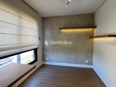 Casa à venda com 141m², 3 quartos, 1 suíte, 1 vaga no bairro Campeche em Florianópolis - Foto 28