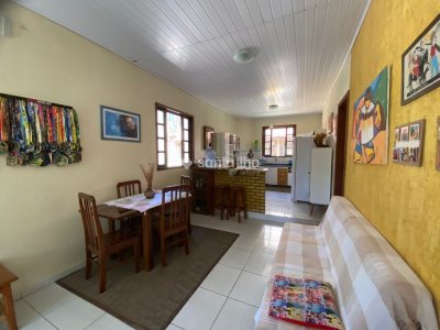 Casa à venda com 119m², 3 quartos, 1 suíte, 2 vagas no bairro Campeche em Florianópolis - Foto 4
