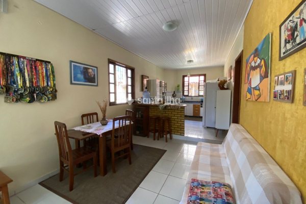Casa à venda com 119m², 3 quartos, 1 suíte, 2 vagas no bairro Campeche em Florianópolis