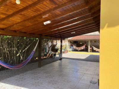 Casa à venda com 119m², 3 quartos, 1 suíte, 2 vagas no bairro Campeche em Florianópolis - Foto 20