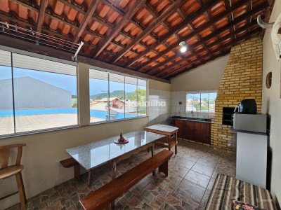 Casa à venda com 220m², 4 quartos, 2 suítes, 2 vagas no bairro Campeche em Florianópolis - Foto 4