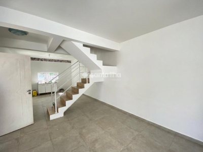 Casa à venda com 96m², 2 quartos, 3 vagas no bairro Rio Tavares em Florianópolis - Foto 17