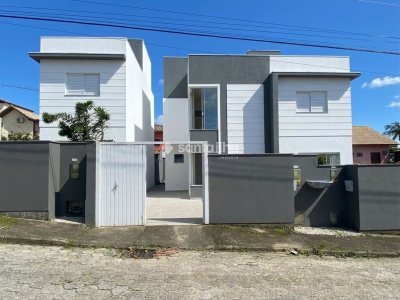 Casa à venda com 96m², 2 quartos, 3 vagas no bairro Rio Tavares em Florianópolis - Foto 2