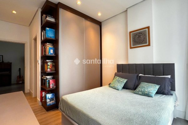 Apartamento à venda com 160m², 3 quartos, 3 suítes, 2 vagas no bairro Campeche em Florianópolis