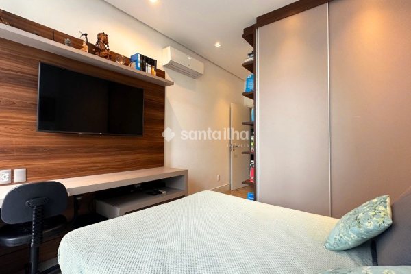 Apartamento à venda com 160m², 3 quartos, 3 suítes, 2 vagas no bairro Campeche em Florianópolis