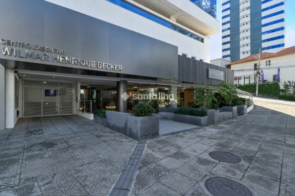 Loja à venda com 138m², 4 vagas no bairro Centro em Florianópolis