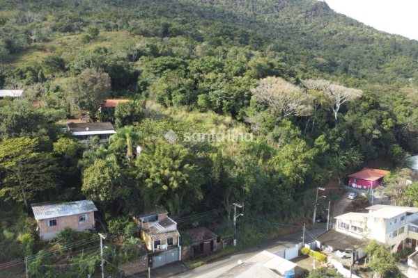 Terreno à venda com 1.350m² no bairro Ribeirão da Ilha em Florianópolis