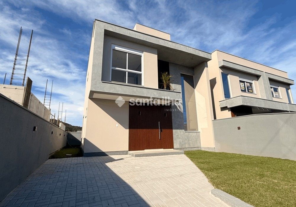 Casa à venda com 136m², 3 quartos, 1 suíte, 1 vaga no bairro Campeche em Florianópolis - Foto 1