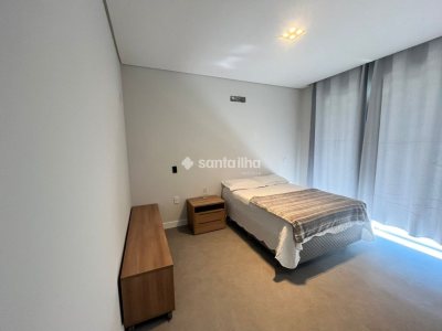 Casa em Condomínio à venda com 360m², 4 quartos, 4 suítes, 4 vagas no bairro Campeche em Florianópolis - Foto 25