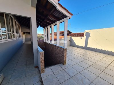 Casa à venda com 521m², 5 quartos, 3 suítes, 4 vagas no bairro Morro das Pedras em Florianópolis - Foto 26