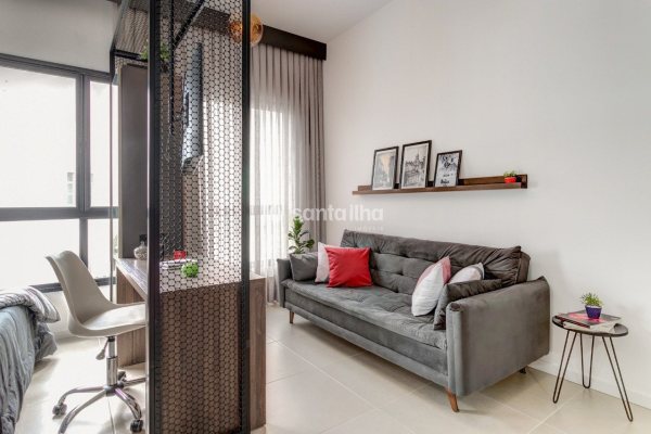 Studio à venda com 36m², 1 quarto, 1 vaga no bairro Morro das Pedras em Florianópolis