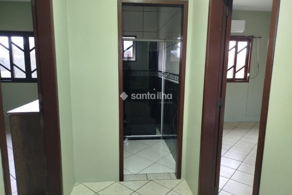 Casa para alugar com 152m², 2 quartos, 1 suíte, 3 vagas no bairro Campeche em Florianópolis