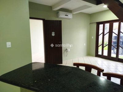 Casa para alugar com 152m², 2 quartos, 1 suíte, 3 vagas no bairro Campeche em Florianópolis - Foto 2