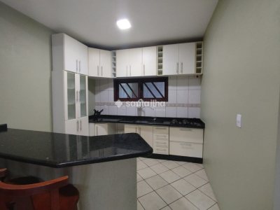 Casa para alugar com 152m², 2 quartos, 1 suíte, 3 vagas no bairro Campeche em Florianópolis - Foto 3