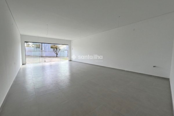 Loja para alugar com 35m², 2 vagas no bairro Morro das Pedras em Florianópolis