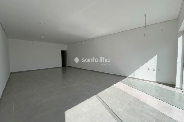 Loja para alugar com 35m², 2 vagas no bairro Morro das Pedras em Florianópolis