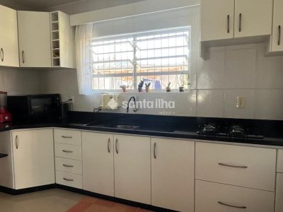 Casa à venda com 110m², 3 quartos, 1 suíte, 1 vaga no bairro Rio Tavares em Florianópolis - Foto 11