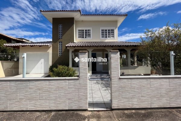 Casa Comercial para alugar com 163m², 2 quartos, 1 suíte, 2 vagas no bairro Campeche em Florianópolis