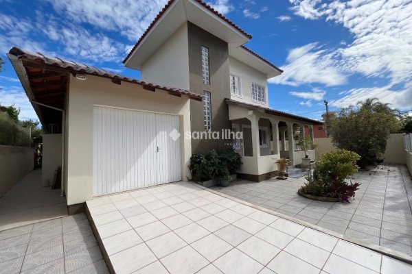 Casa Comercial para alugar com 163m², 2 quartos, 1 suíte, 2 vagas no bairro Campeche em Florianópolis