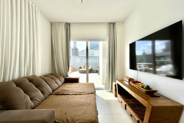 Cobertura para alugar com 192m², 3 quartos, 1 suíte, 2 vagas no bairro Campeche em Florianópolis