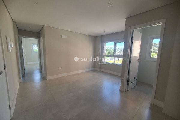 Apartamento à venda com 59m², 2 quartos, 1 suíte, 1 vaga no bairro Pantanal em Florianópolis