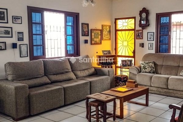 Casa à venda com 180m², 3 quartos, 1 suíte, 2 vagas no bairro Campeche em Florianópolis