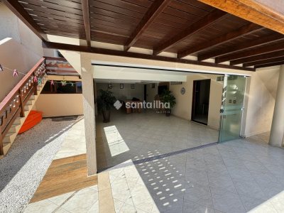 Casa para alugar ou comprar com 250m², 3 quartos, 5 vagas no bairro Campeche em Florianópolis - Foto 22