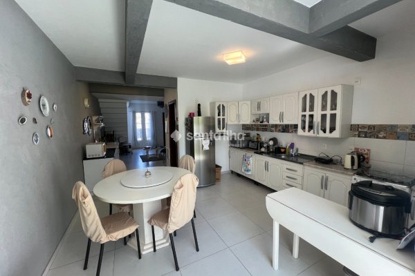 Casa à venda com 114m², 3 quartos, 1 suíte, 2 vagas no bairro Campeche em Florianópolis