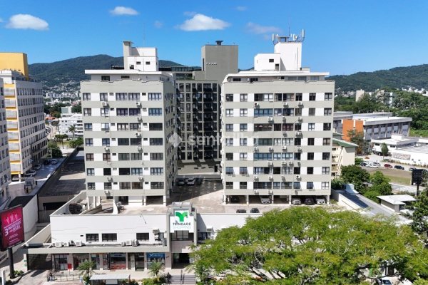Sala/Conjunto à venda com 26m², 1 vaga no bairro Trindade em Florianopolis