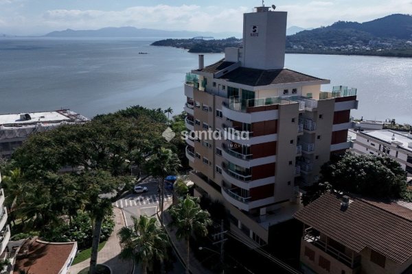 Apartamento à venda com 190m², 3 quartos, 3 suítes, 3 vagas no bairro João Paulo em Florianópolis