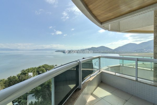 Apartamento à venda com 190m², 3 quartos, 3 suítes, 3 vagas no bairro João Paulo em Florianópolis