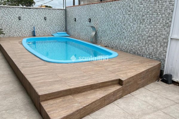 Casa à venda com 174m², 4 quartos, 1 suíte, 2 vagas no bairro Morro das Pedras em Florianópolis