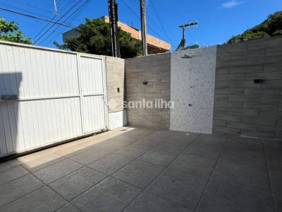 Casa à venda com 174m², 4 quartos, 1 suíte, 2 vagas no bairro Morro das Pedras em Florianópolis - Foto 3