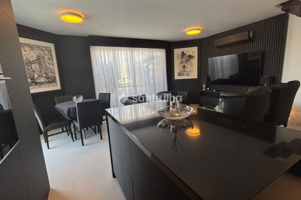 Cobertura à venda com 169m², 3 quartos, 2 suítes, 2 vagas no bairro Rio Tavares em Florianópolis