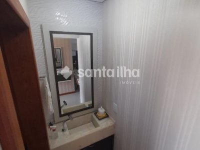 Casa à venda com 153m², 3 quartos, 1 suíte, 2 vagas no bairro Ribeirão da Ilha em Florianópolis - Foto 9