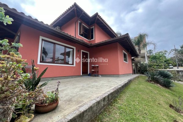 Casa em Condomínio à venda com 199m², 4 quartos, 1 suíte, 2 vagas no bairro Rio Tavares em Florianópolis