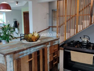 Casa à venda com 186m², 4 quartos, 1 suíte, 3 vagas no bairro Campeche em Florianópolis - Foto 16