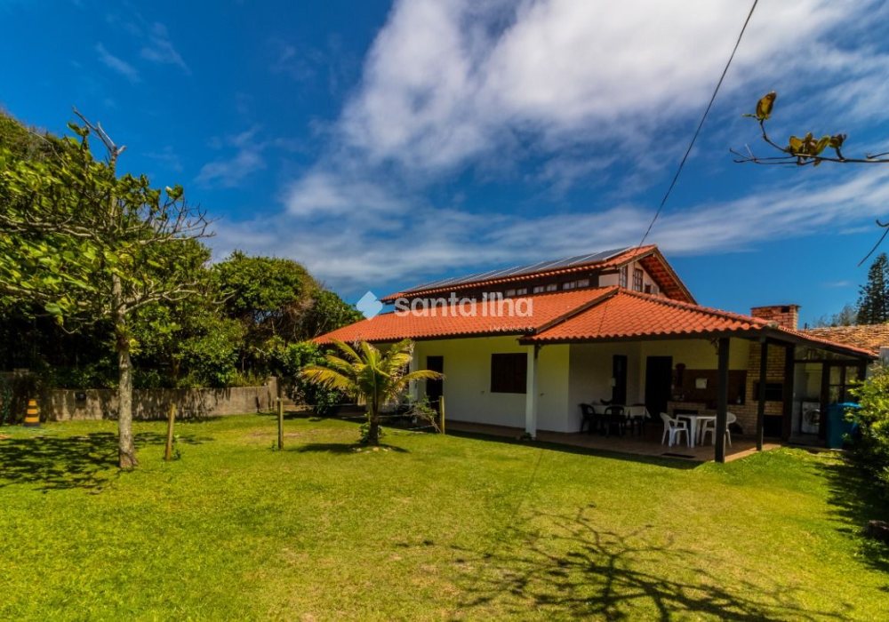 Casa à venda com 140m², 4 quartos, 1 suíte, 4 vagas no bairro Campeche em Florianópolis - Foto 1