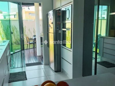 Casa à venda com 136m², 3 quartos, 2 suítes, 3 vagas no bairro Campeche em Florianópolis - Foto 9