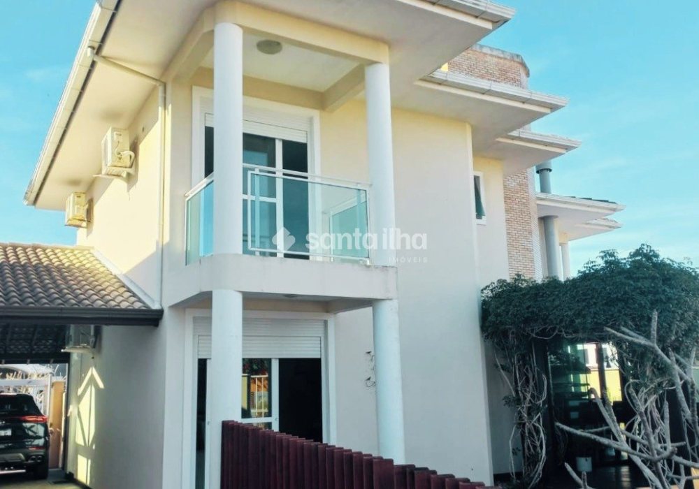 Casa à venda com 136m², 3 quartos, 2 suítes, 3 vagas no bairro Campeche em Florianópolis - Foto 1