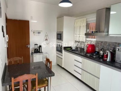 Casa para alugar com 180m², 4 quartos, 2 suítes, 3 vagas no bairro Campeche em Florianópolis - Foto 7