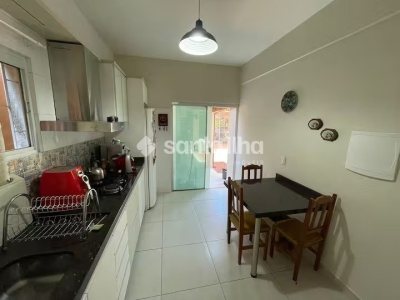 Casa para alugar com 180m², 4 quartos, 2 suítes, 3 vagas no bairro Campeche em Florianópolis - Foto 8