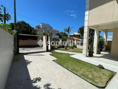 Casa para alugar com 180m², 4 quartos, 2 suítes, 3 vagas no bairro Campeche em Florianópolis - Foto 33