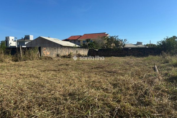 Terreno à venda com 360m² no bairro Carianos em Florianópolis