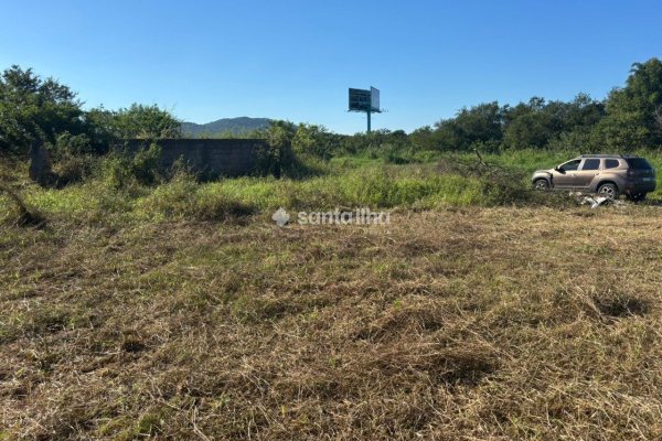 Terreno à venda com 360m² no bairro Carianos em Florianópolis