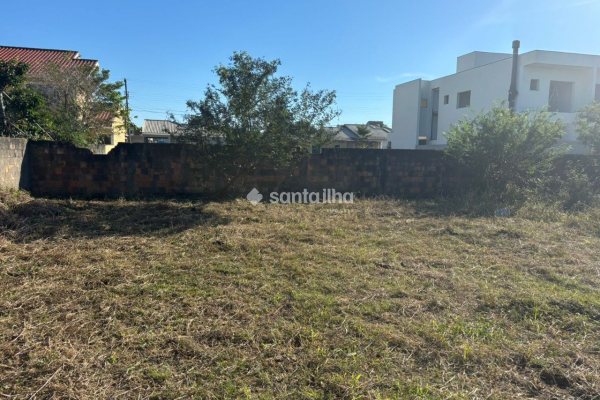 Terreno à venda com 360m² no bairro Carianos em Florianópolis