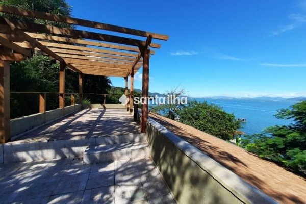 Terreno à venda com 24.000m², 1 quarto no bairro Ribeirão da Ilha em Florianópolis