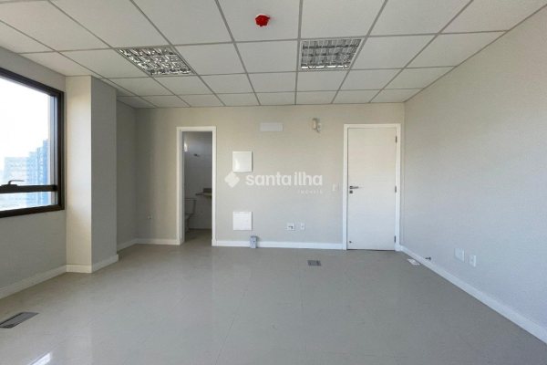 Sala/Conjunto à venda com 29m² no bairro Centro em Florianópolis